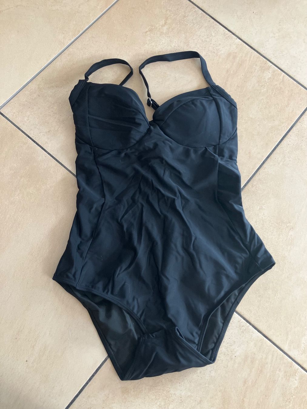 Badekleider & Bikinis: Badeanzug Damen – Neu (gemäss Beschreibung) aus Oberriet SG von Anileo