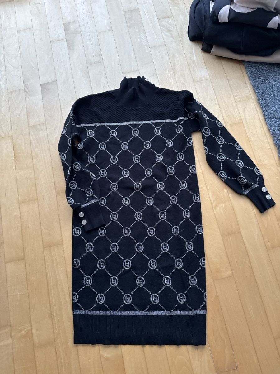 Liu Jo Vestiti: Liu Jo Strickkleid Gr S – Nuovo (secondo la descrizione) da Embrach venduto da Dmoney