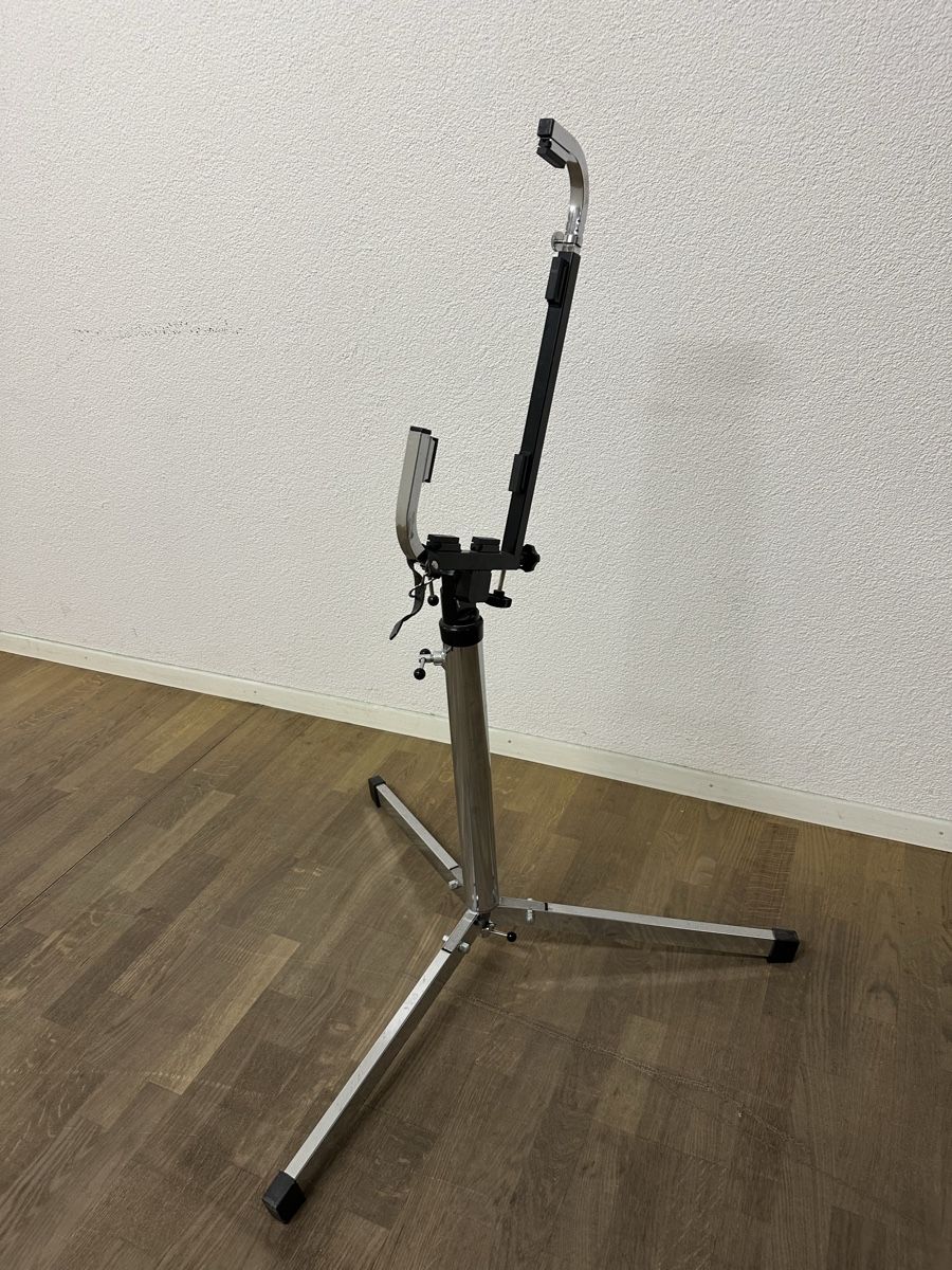 Sonstige Dekorationen & Accessoires: Akkordeon-Ständer – Gebraucht aus Bern von pianosulzener