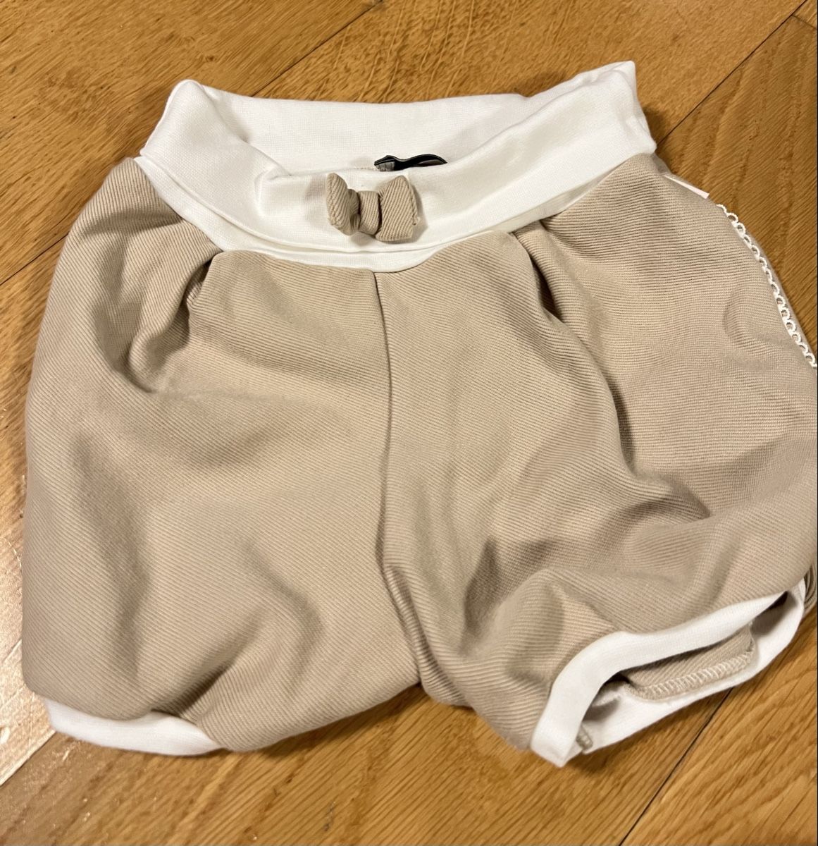 Sanetta Pantaloni: Shorts Kurze Hose Sanetta Gr. 92 – Usato da Zollikerberg venduto da Huglina