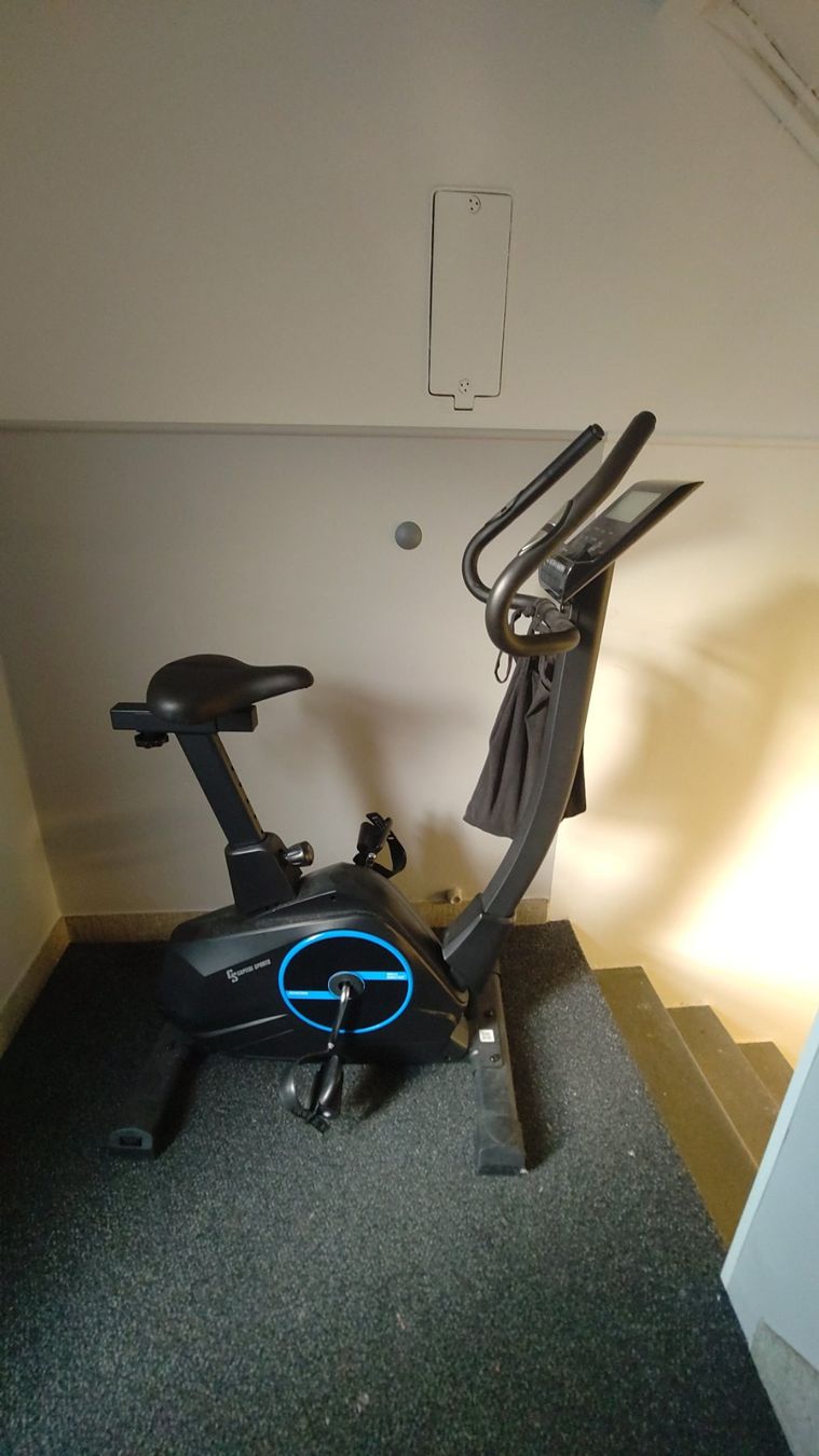 Vélos d'appartement: Fitness Velo Hometrainer – D'occasion à Zürich par Frog017
