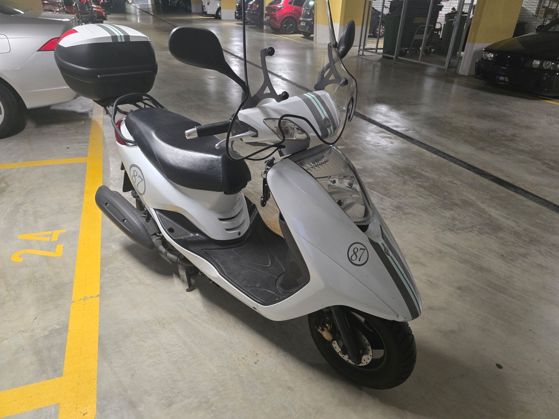 Yamaha Scooter: Yamaha XC 125  Vity  weiss *** – Usato da Zürich venduto da Fifa 1