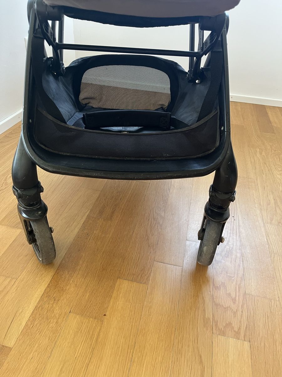 Joie Kinderwagen: Joie Kinderwagen Reisebuggy grau  – Gebraucht aus Zürich von Danyelsky 4