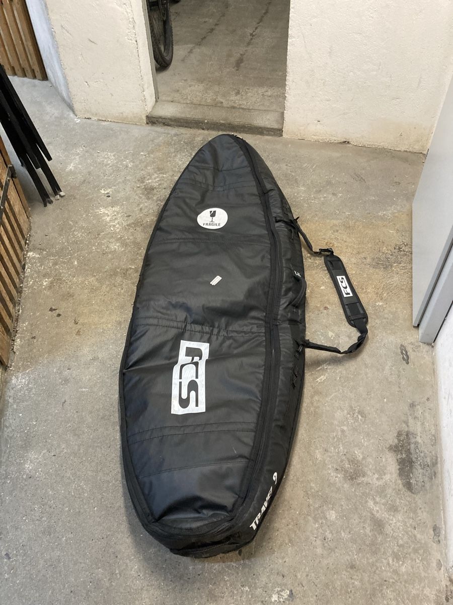 Planches de surf: Surfboard Bag FCS Travel 2 – D'occasion à Bern par helohelo123