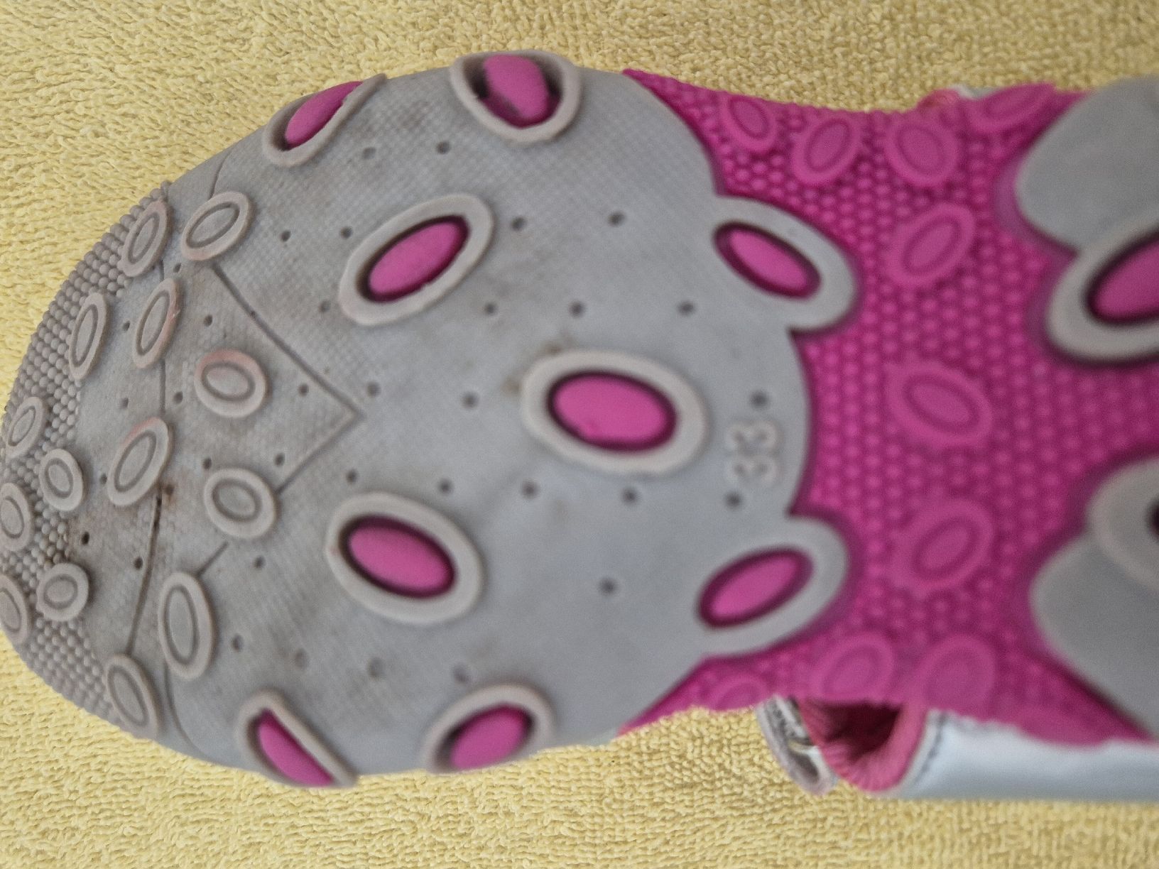 Scarpe per ragazze: Sandale – Usato da Hörhausen venduto da Nuage81 4
