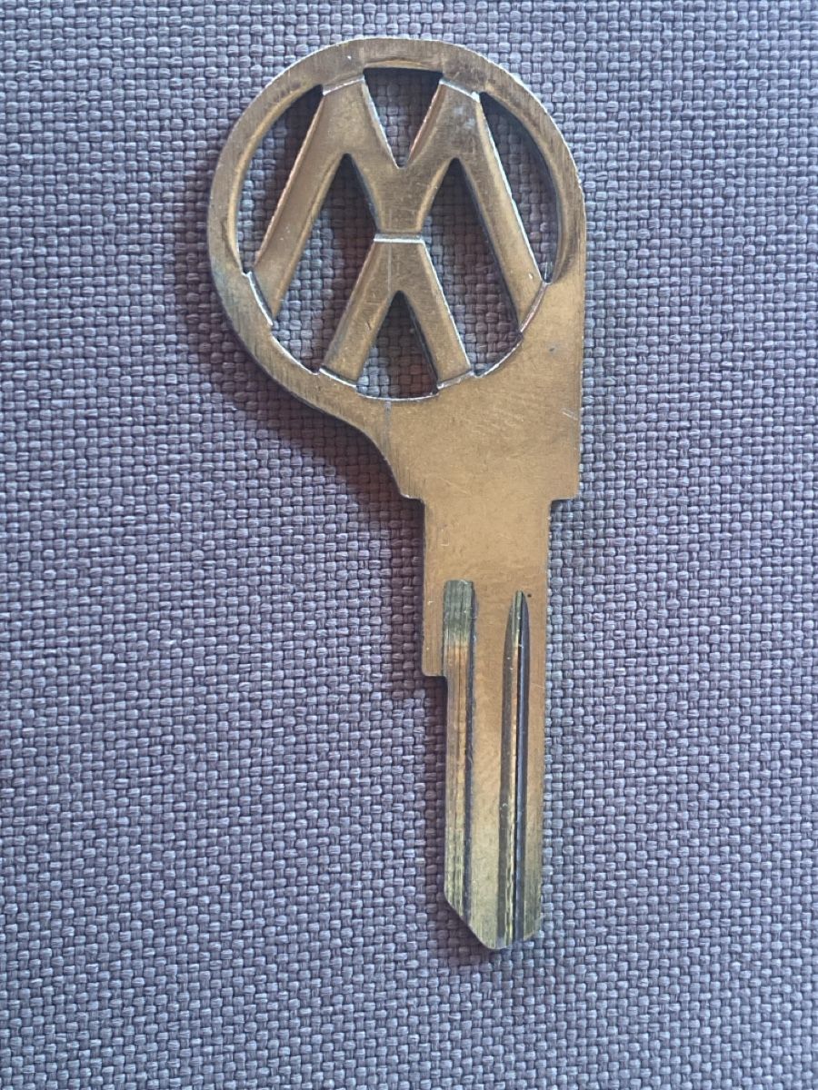 VW Alle Autoersatzteile: VW Oldtimer Schlüsselrohling – Gebraucht aus Sursee von lucialiani