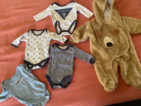 NEUGEBORENE BABY Gr.50/56 HILFIGER/Teddy Strampler Body