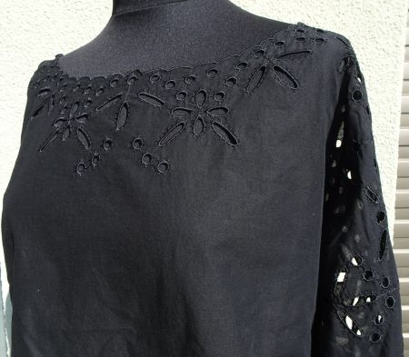 Marc Cain Bluse Shirt schwarz Top N 3  38/40 Lochstickerei