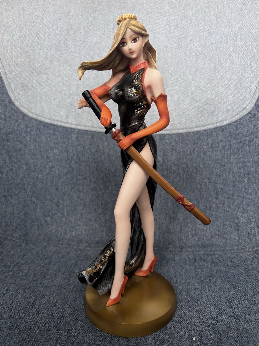 Statuette: Figurine guerrière épée  – Usato da Cugy FR venduto da luc_7q2j