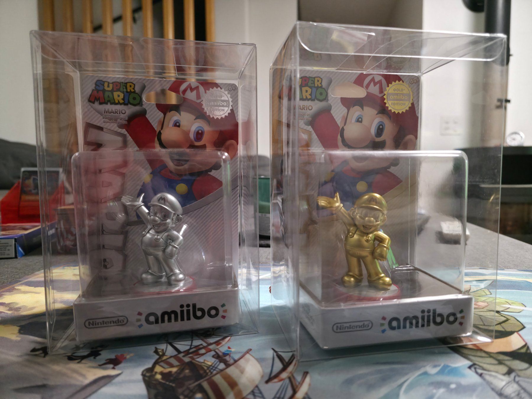 Nintendo Statuette: Mario Amiibo Gold & Silver Set – Nuovo e nell'imballaggio originale da Aegerten venduto da myoutlet