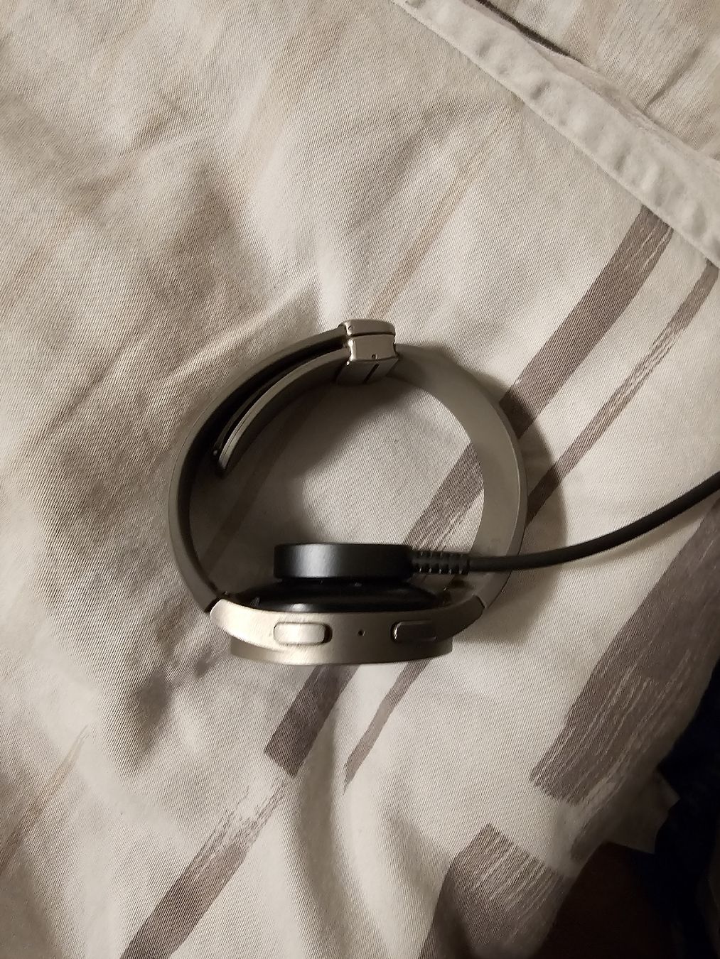 Samsung Smartwatch: Samsung Galaxy Watch5 Pro – Usato da Wettingen venduto da Alidapi 2