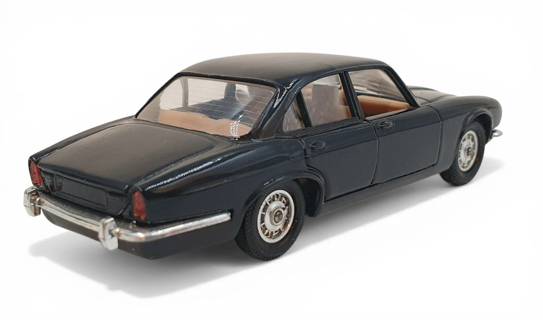 Solido Modellini d'auto: Solido Jaguar XJ12 – Usato da Rickenbach b. Wil venduto da klassikmarkt.ch 6