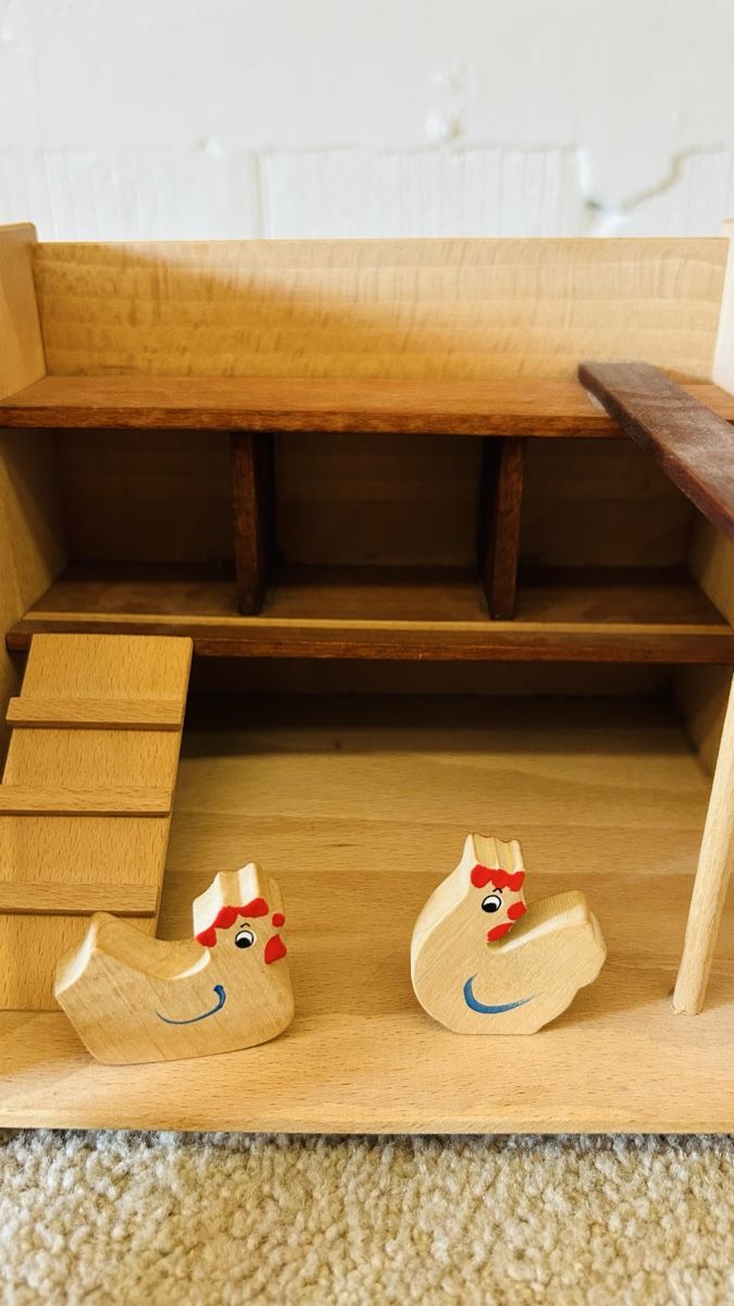 Giocattoli: Hühnerstall Holz Spielzeug – Usato da Winterthur venduto da CocoTheCat 2