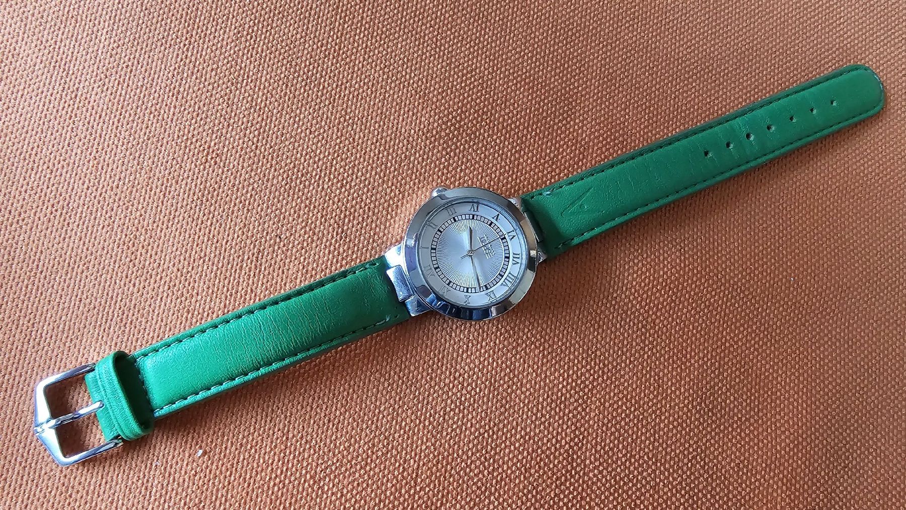 Esprit Orologi: ESPRIT Quartz schöne Damenuhr 34mm – Usato da Speicher venduto da Lemore 2