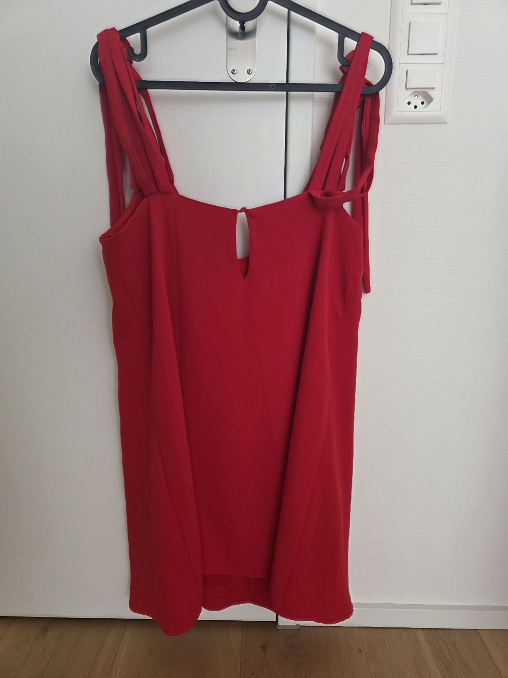 Zara Vestiti: Zara rotes Kleid – Gr. M – Nuovo (secondo la descrizione) da Zürich venduto da akw_n6nd 1
