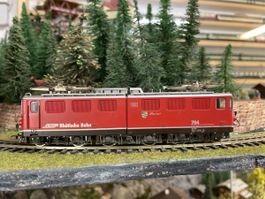 RhB Ge 4/4 II 704 Lokomotive rot gebraucht guter Zustand