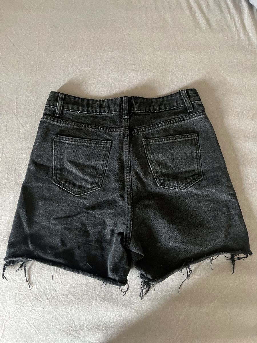 Shein Jeans: Short en jeans – Gebraucht aus Montsevelier von Duna2210 1