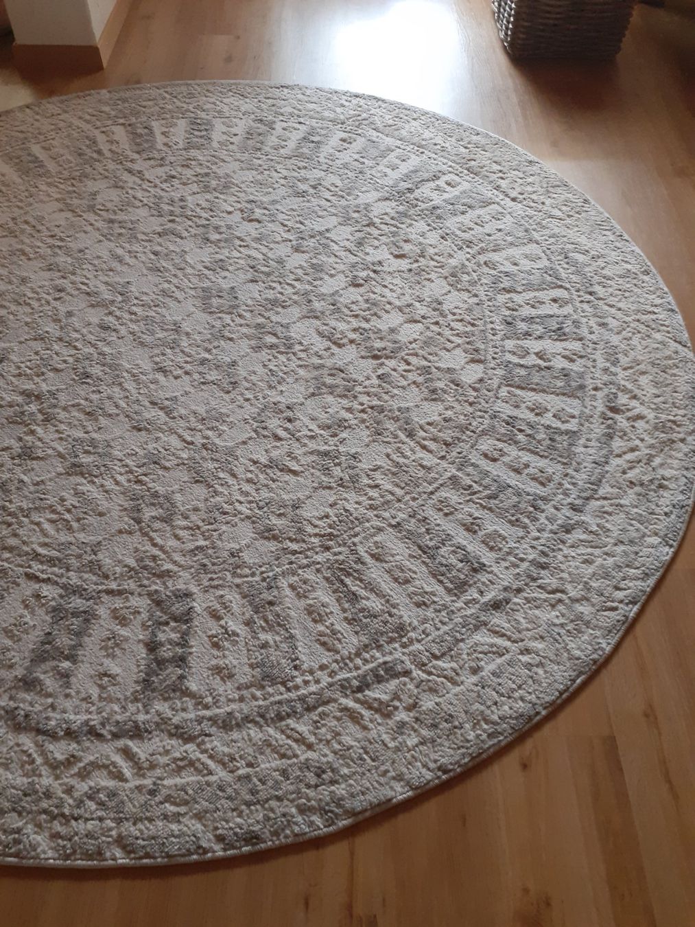 Tapis: Runder Teppich, gross 200cm – D'occasion à Valens par kob_9ycf 1