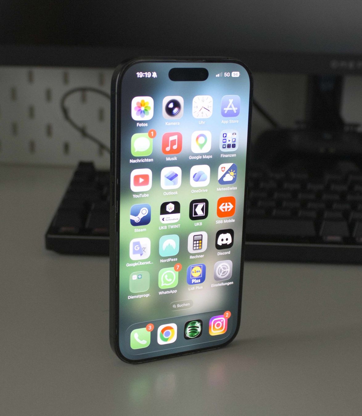 Apple Portables: Apple iPhone 16 Pro mit 256 GB in Black Titanium – D'occasion à Altdorf UR par Sonoda