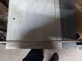 verteil Schrank für Boden Heizung und sanitär