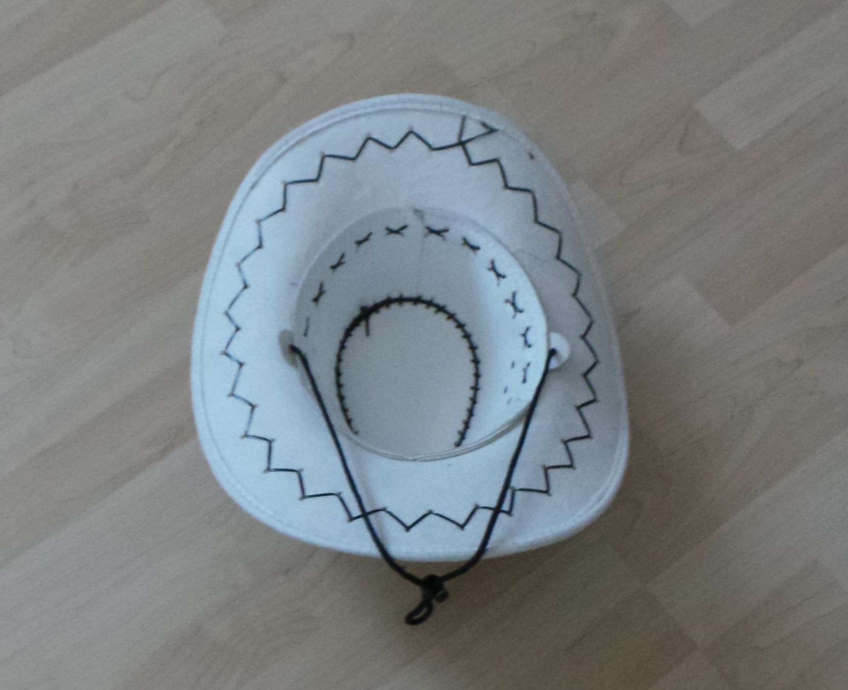 Copricapi, berretti & cappellini: Cowboyhut weiss – Usato da Flamatt venduto da Tattoo18 1
