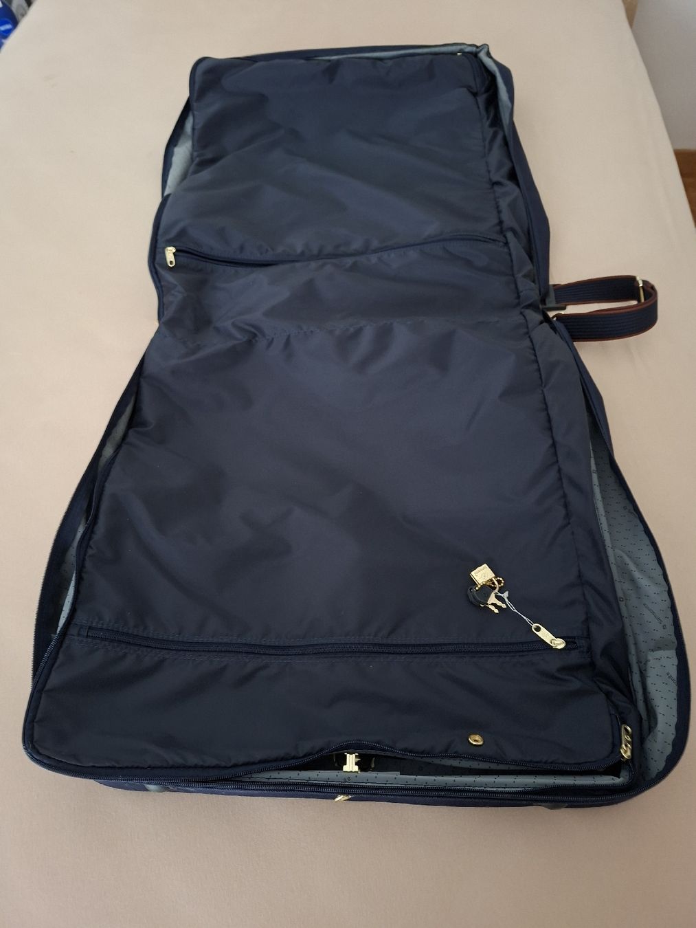 Samsonite Valigie: Samsonite Kleiderkoffer dunkelblau – Usato da Affoltern am Albis venduto da Tibu987 1