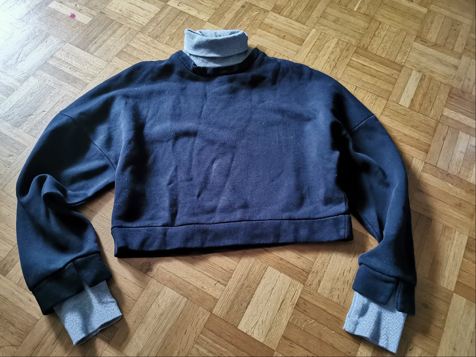 Kleiderpakete: Pullover und Sweatshirt Gr. S, Highwaist-Jeans Gr. 29 – Gebraucht aus Basel von grandfamily 1