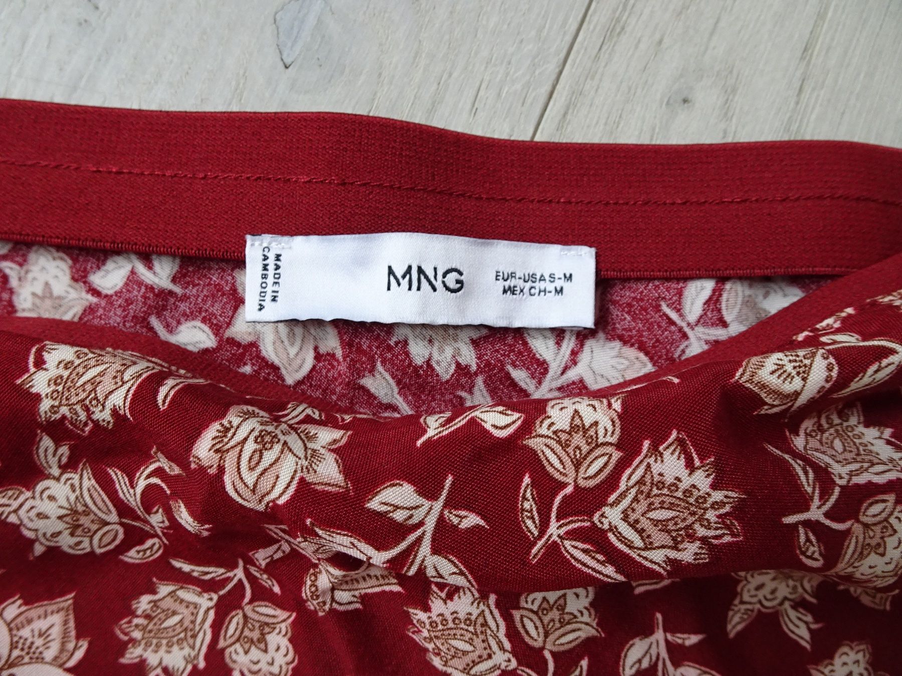 Mango Gonne: MANGO Rock rot, neu Gr. M – Nuovo (secondo la descrizione) da Winterthur venduto da Riiita