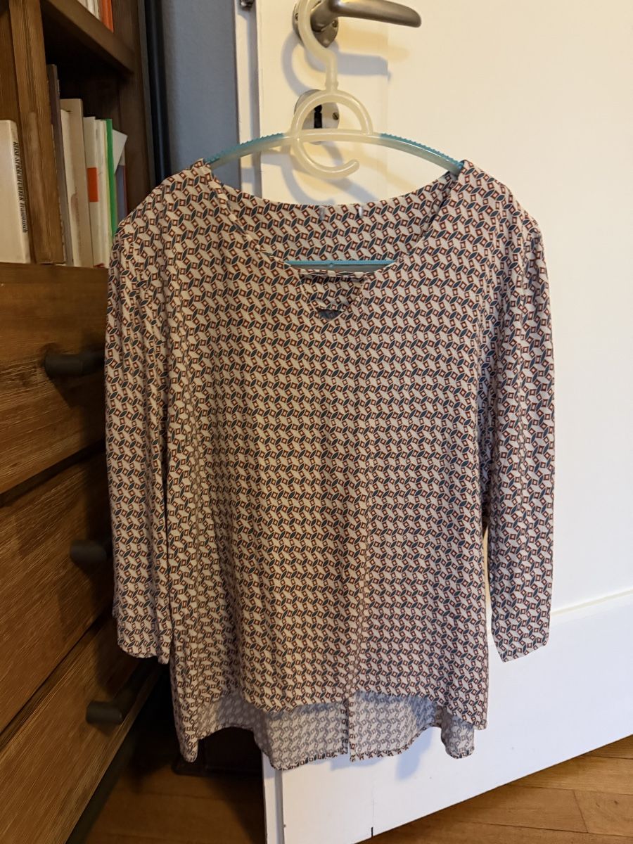 Camicette: Damen Bluse Grösse 44 – Usato da Zürich venduto da elg_rqw7 2