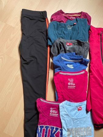 Jogginghose, T-Shirt ,PUMA NIKE  Kleiderpaket