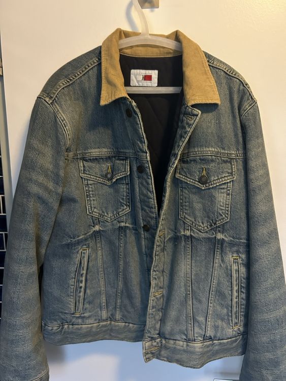 Lewis Hamilton x Tommy Hilfiger Jeansjacke (Gebraucht) in Naters