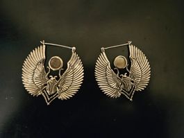 Exklusive Ohrringe: Skarabäus-Design, Silber, neuwertig