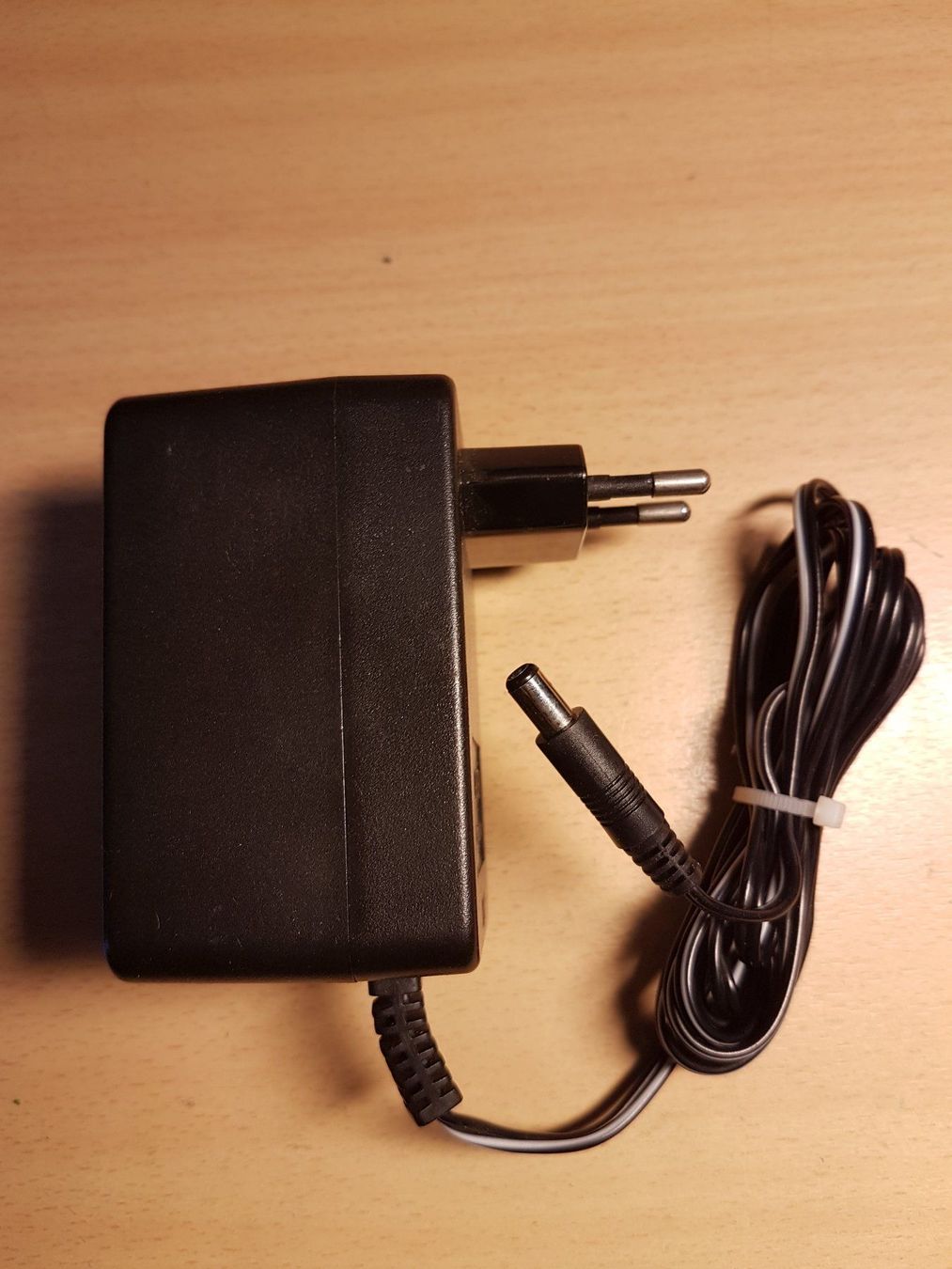 Lecteurs & Adaptateurs: Transformateur 230/12V 3Com Switch (d) – D'occasion à Marin-Epagnier par Riccardo04