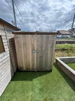 Geräteschuppen Holz offen mit Fachböden guter Zustand