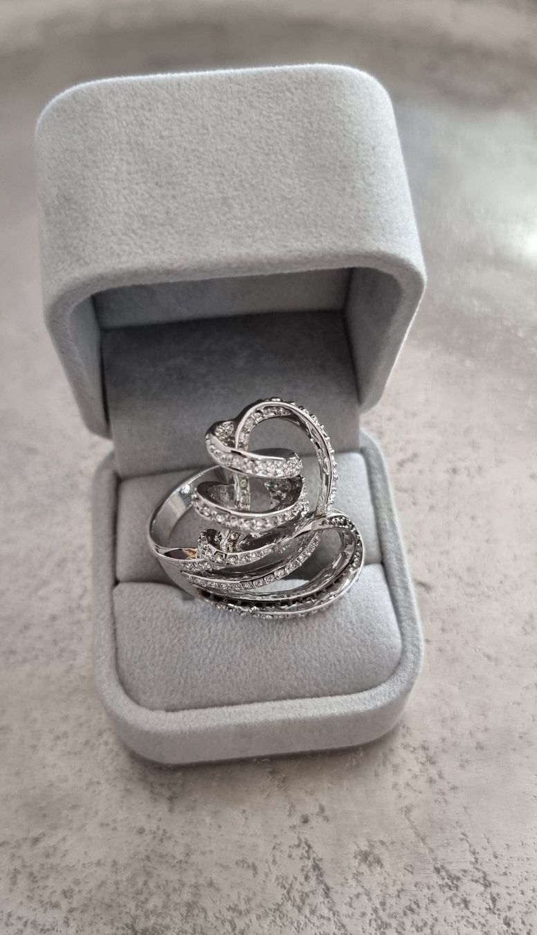 Swarovski Anelli: Ring-versilbert,schw./weiss/Swarovski – Nuovo e nell'imballaggio originale da Frauenfeld venduto da Bleeddragon 1