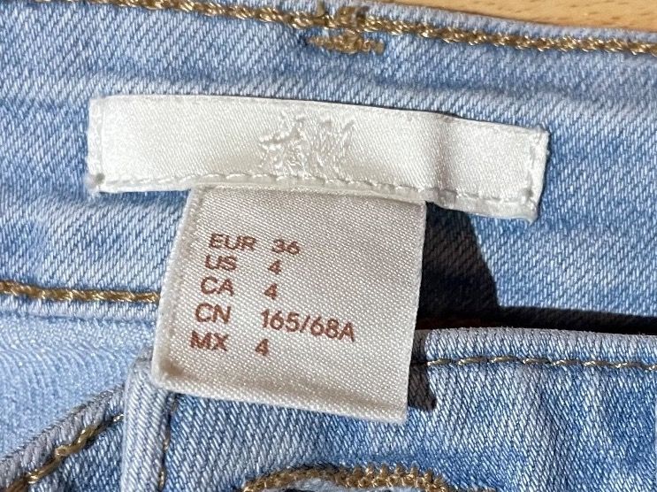 H&M Jeans: Short Jeans – Usato da Chamoson venduto da daleva0204 1