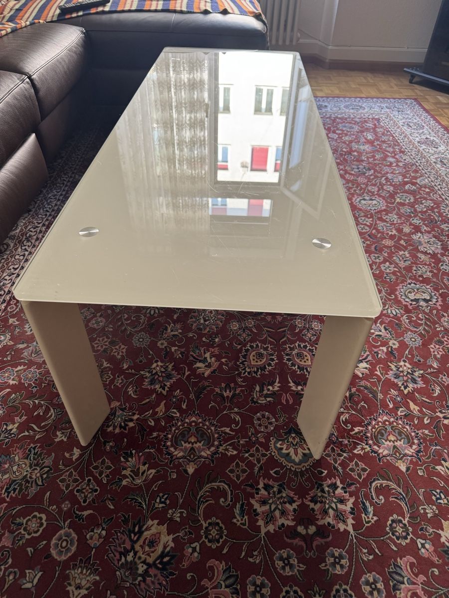 Tische: Ikea Couchtisch, Glasplatte – Gebraucht aus Pfeffingen von Twoa 1