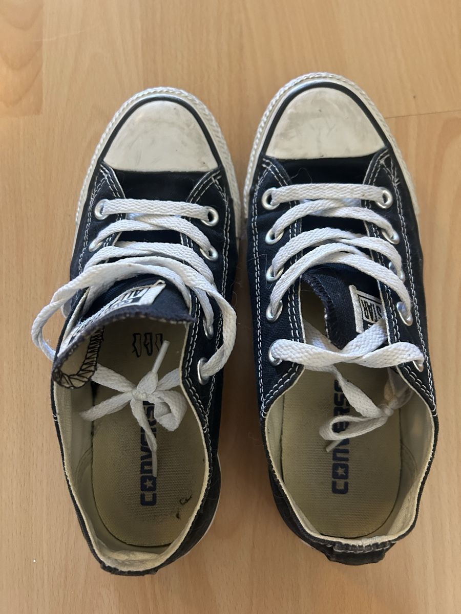 Converse Chaussures hommes: Converse All Star schwarz/weiss Grösse 35.5 – D'occasion à Ostermundigen par HarleyQ3