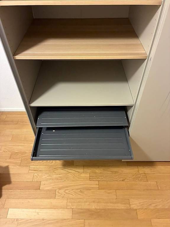Armadi: Praktischer IKEA Schrank  – Usato da Hägendorf venduto da ala_m7zl 2