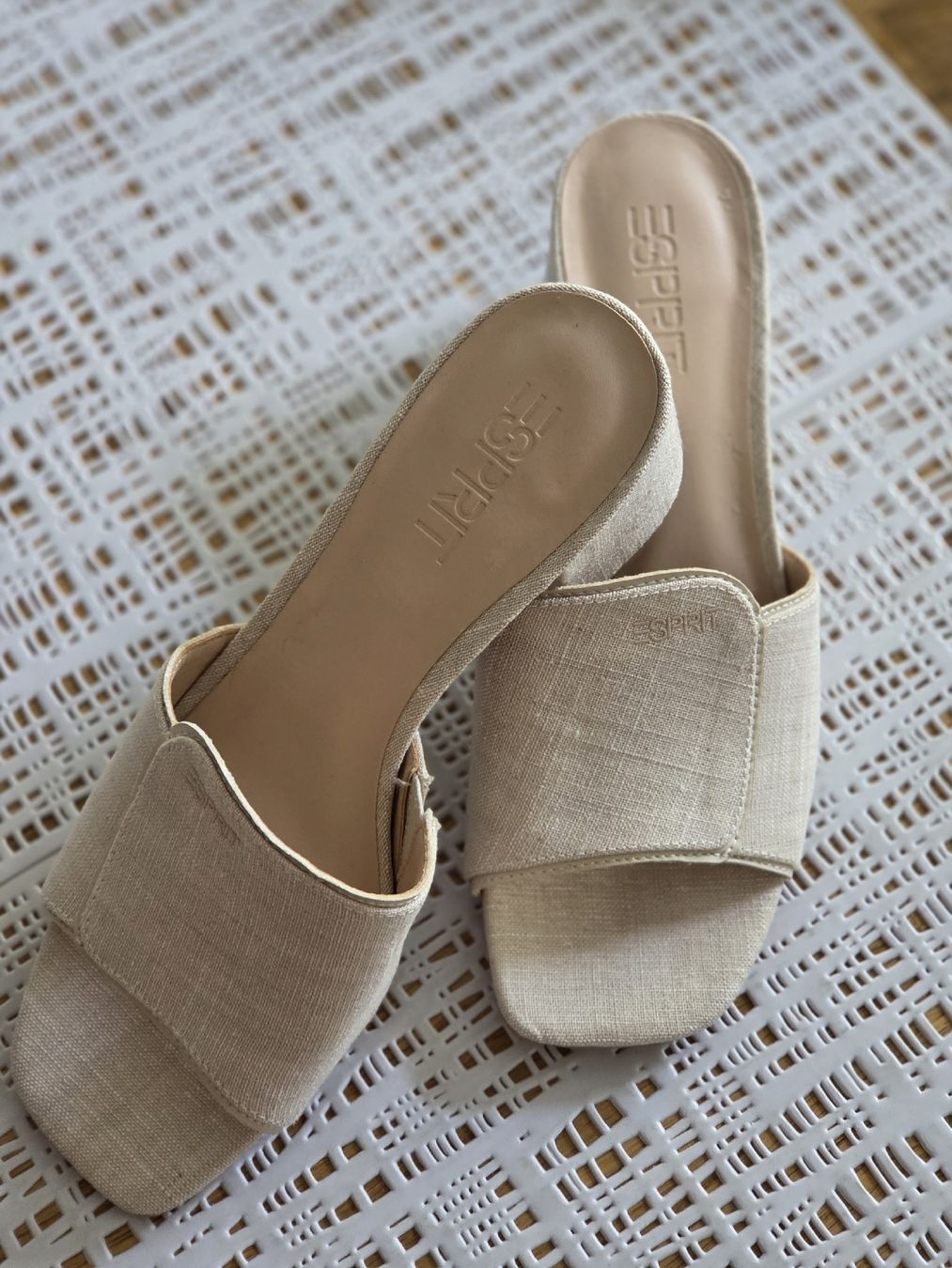 Esprit Scarpe da donna: Sommer Sandalen von Esprit, Grösse 38, Beige – Nuovo (secondo la descrizione) da Effretikon venduto da RIKE08 1
