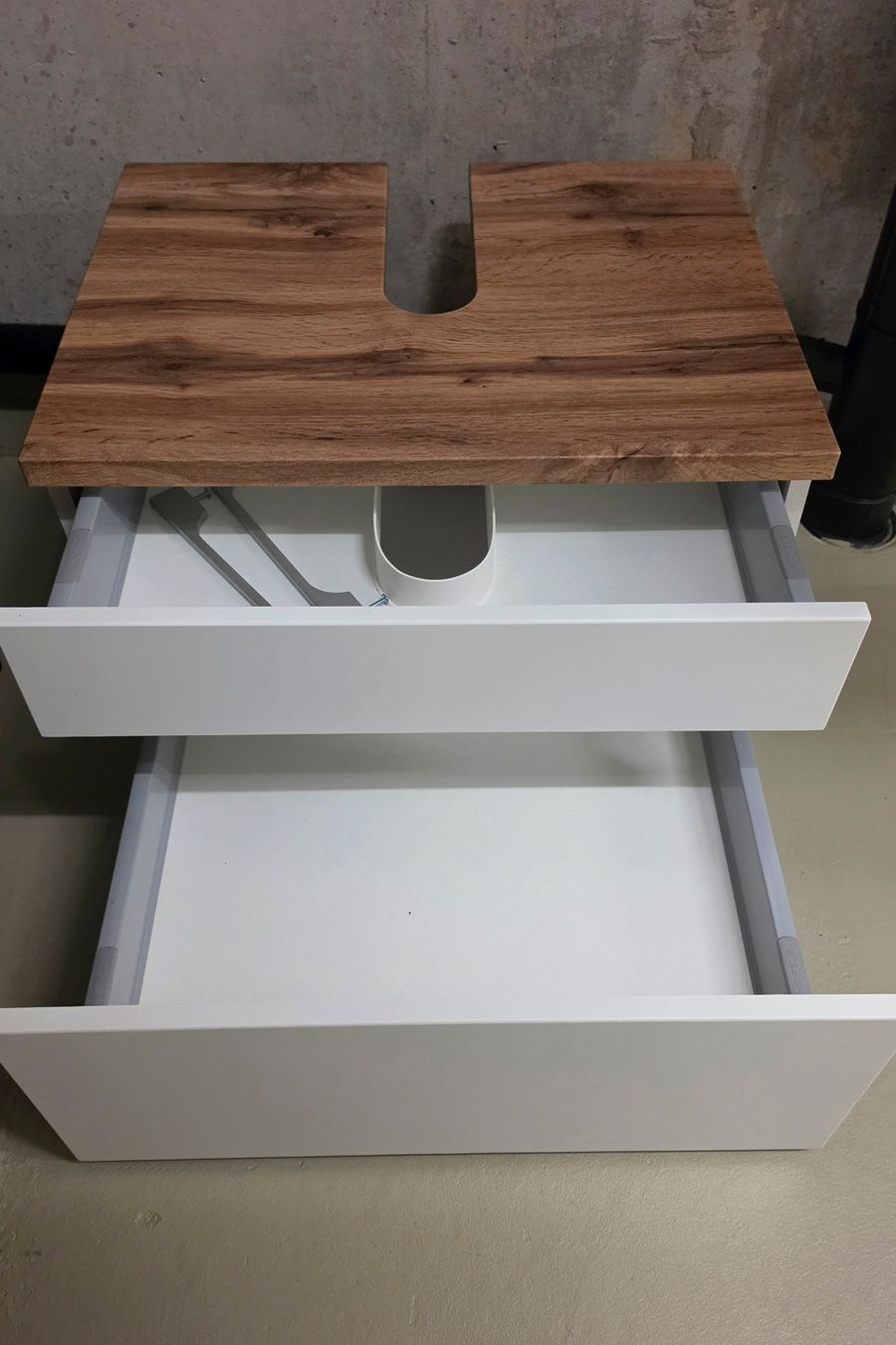 Mobili per bagno: Held Möbel Davos Waschtischunterschrank 60 – Usato da Algetshausen venduto da Elbrownie 2