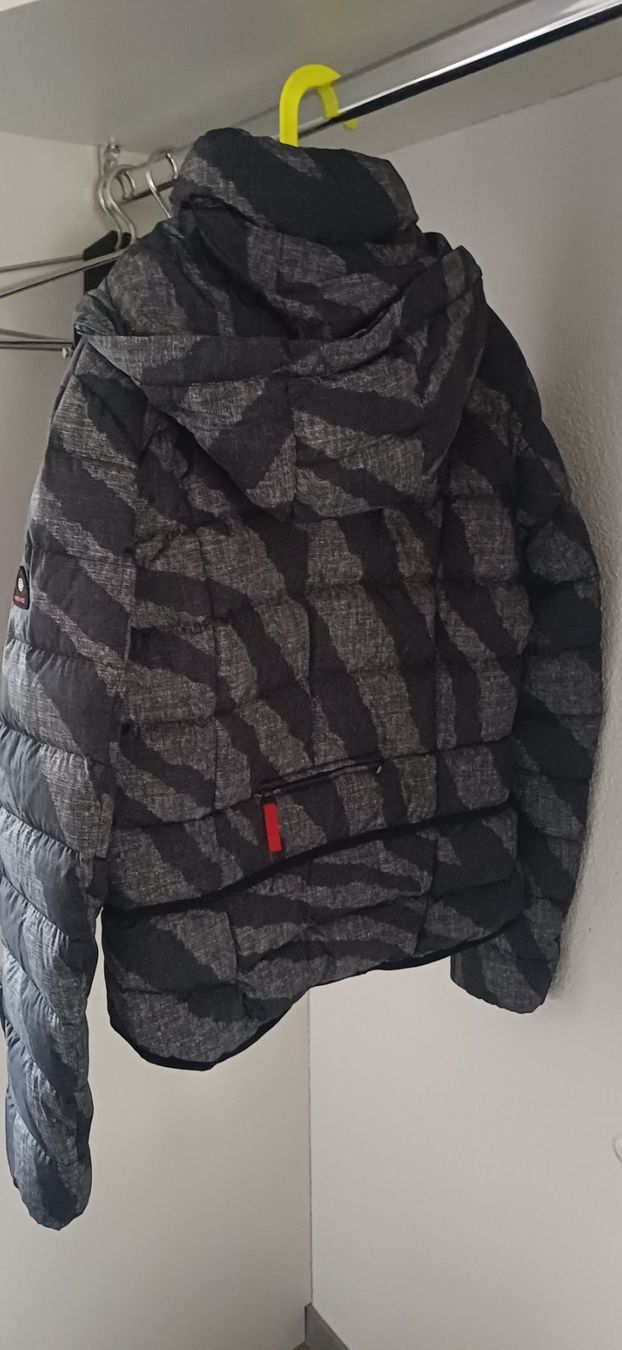 Bogner Jacken: Bogner Daunenjacke grau schwarz gemustert – Gebraucht aus Grüt (Gossau ZH) von gabygo4 1