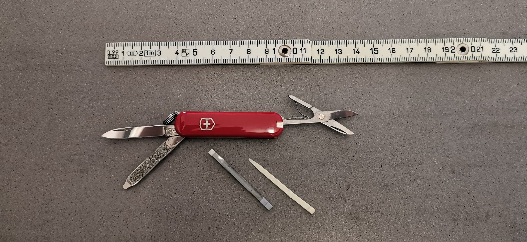 Victorinox Coltelli tascabile: Victorinox Taschenmesser – Nuovo e nell'imballaggio originale da Zürich venduto da Bluemex