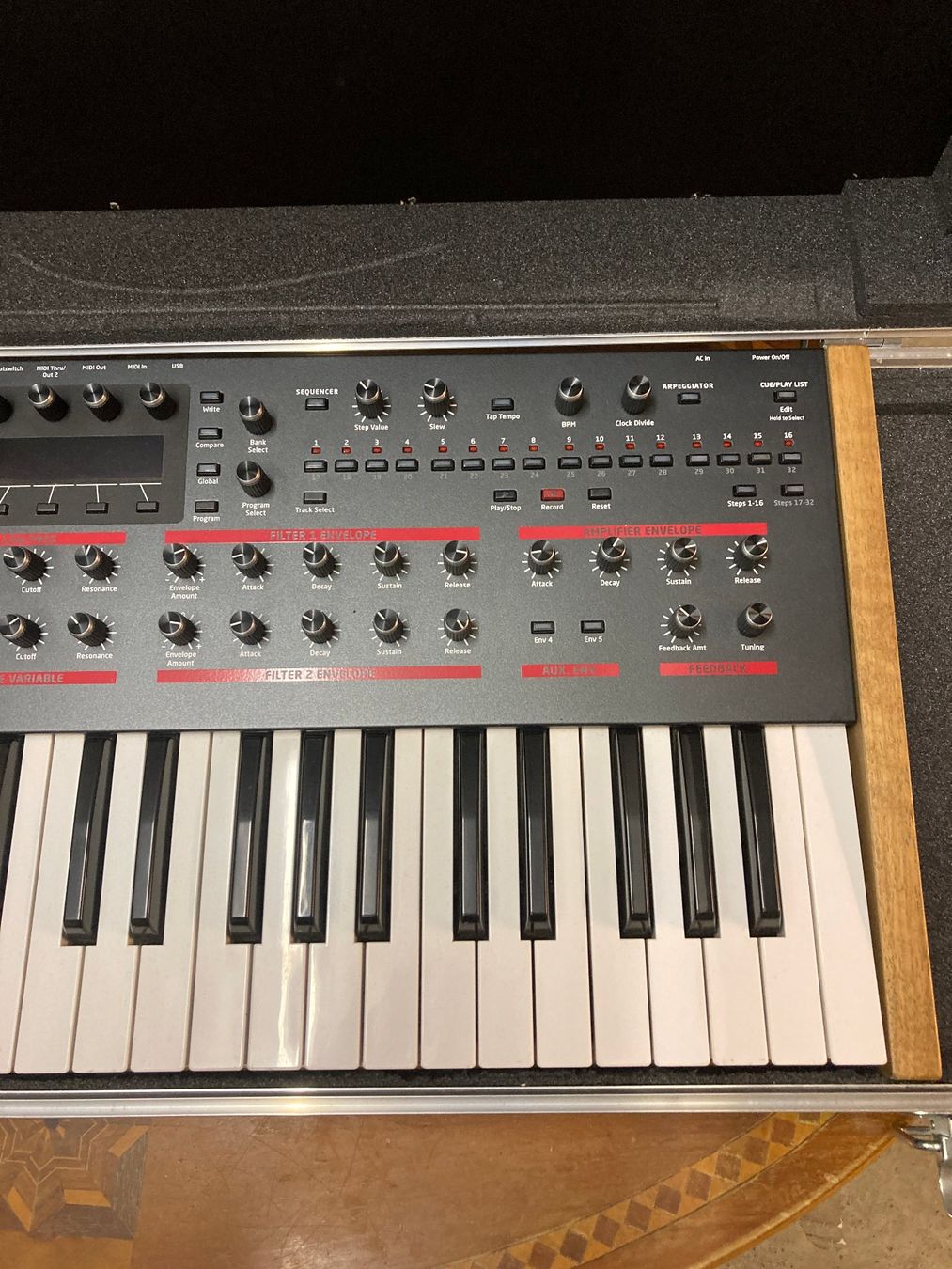 Sequential Strumenti musicali: Dave Smith Sequential Pro 2   (mint cond.) – Usato da Zürich venduto da ArtatLumen 3