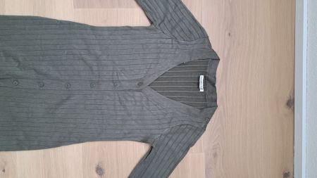 Grünes Strickjacke mit Knöpfen, Grösse M, Abercrombie- top!
