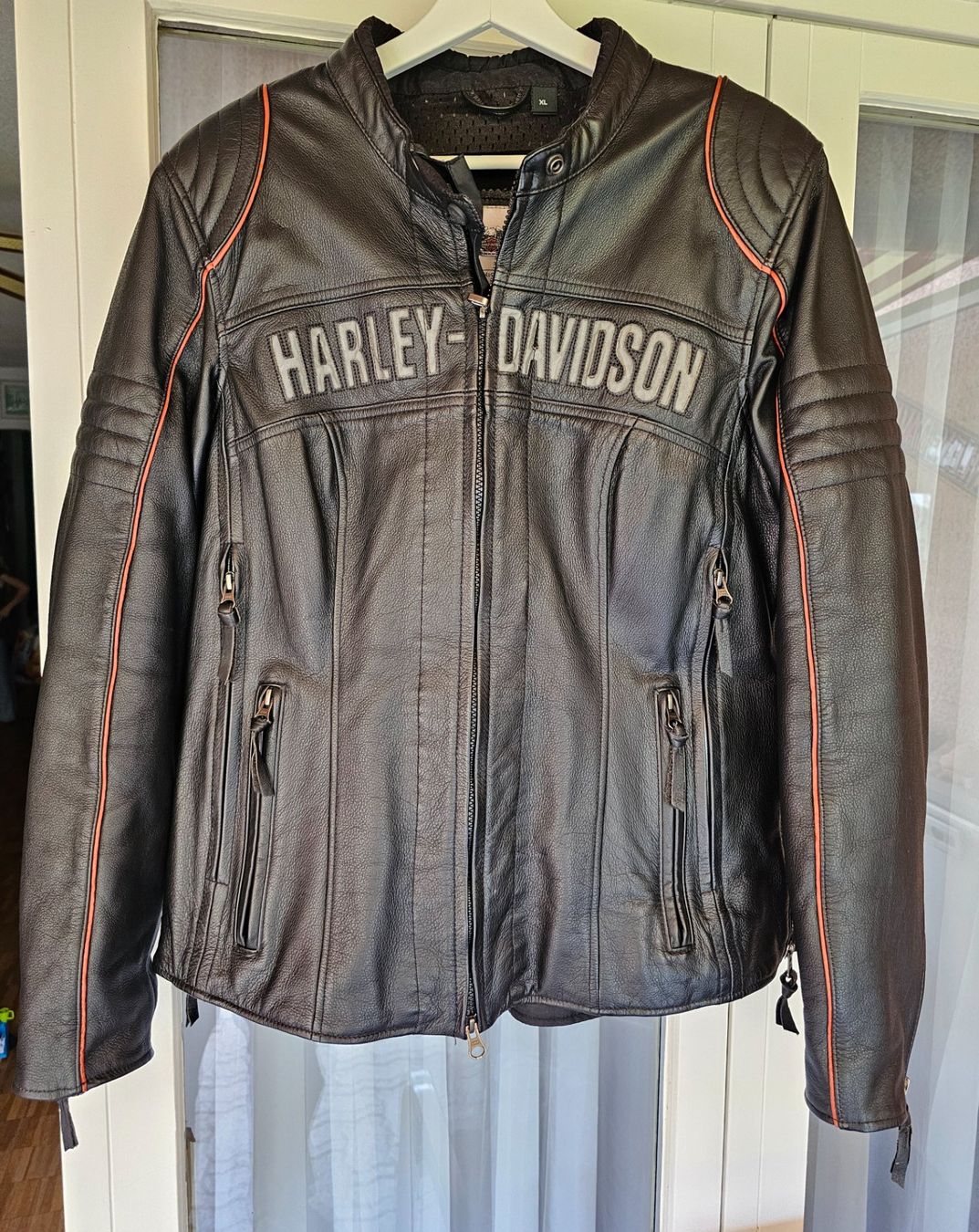 Harley-Davidson Giacche: Harley Davidson Damen Lederjacke – Usato da Fahrweid venduto da V2dream