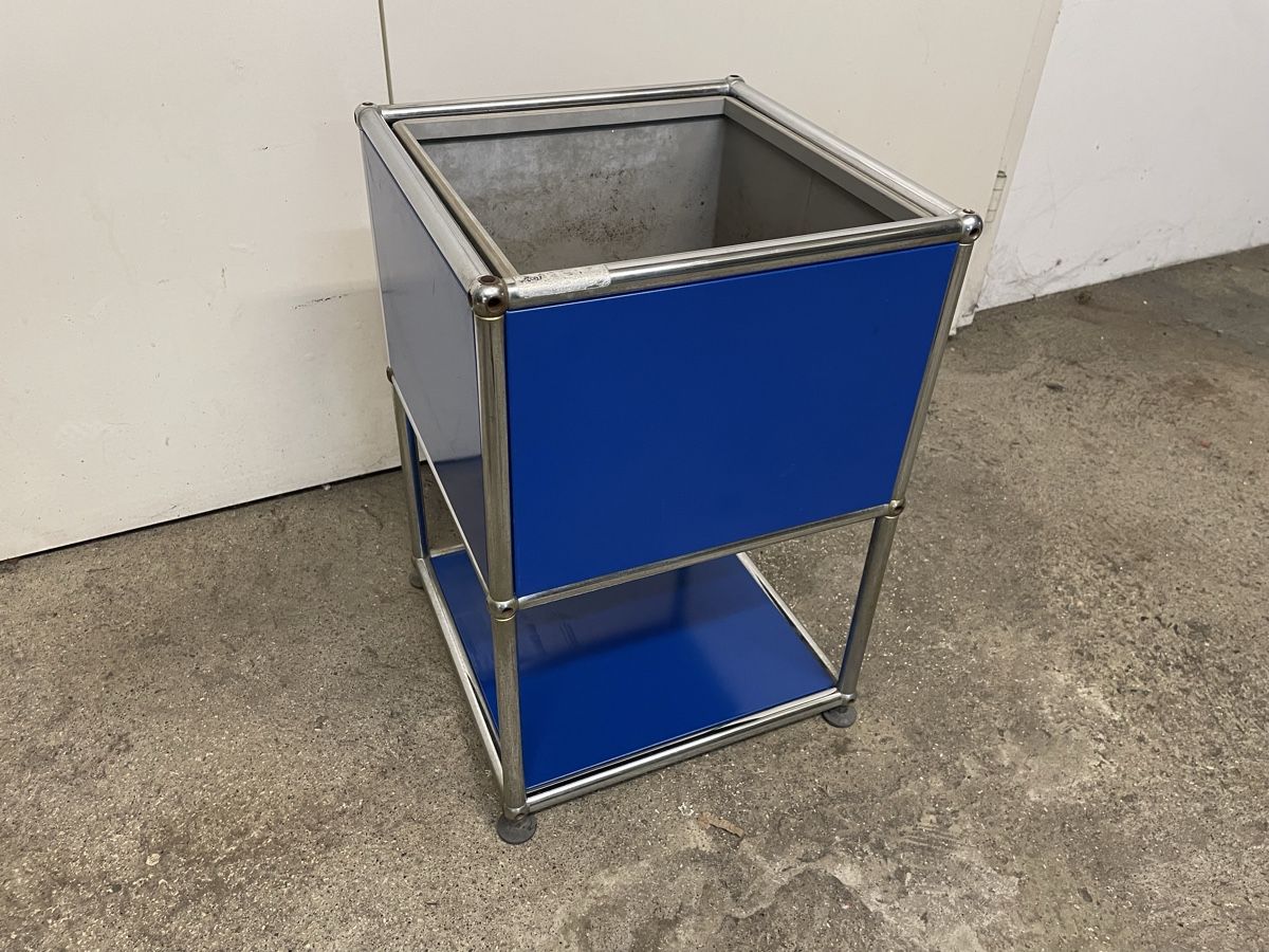 Vasi per fiori: Usm Haller Pflanzentopf Blau – Usato da Basel venduto da M.Secondhand