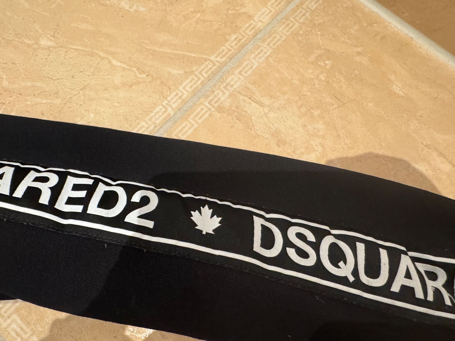 Dsquared2 Jacken: Dsquared2 coole Sweatshirtjacke, 16J 168 – Gebraucht aus Klingnau von Markus14 4
