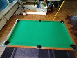Billiardtisch