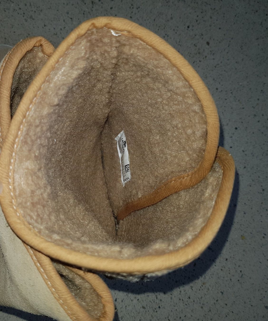 Lacoste Scarpe da donna: Lacoste Stiefel mit Wollfutter Grösse 37 – Usato da Basel venduto da Birs868 4